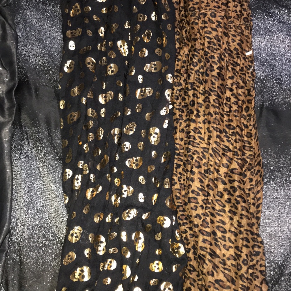 Scarfs sold together